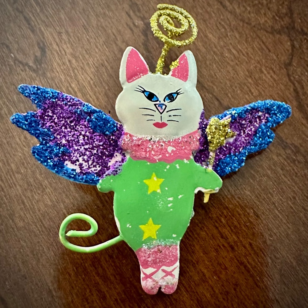 Glitter Cat Pin Very Cute and EUC
